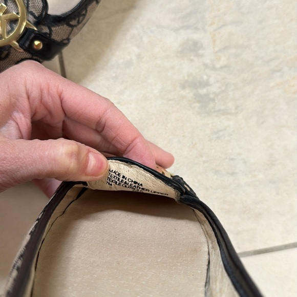 Flats - Picture 3 of 7